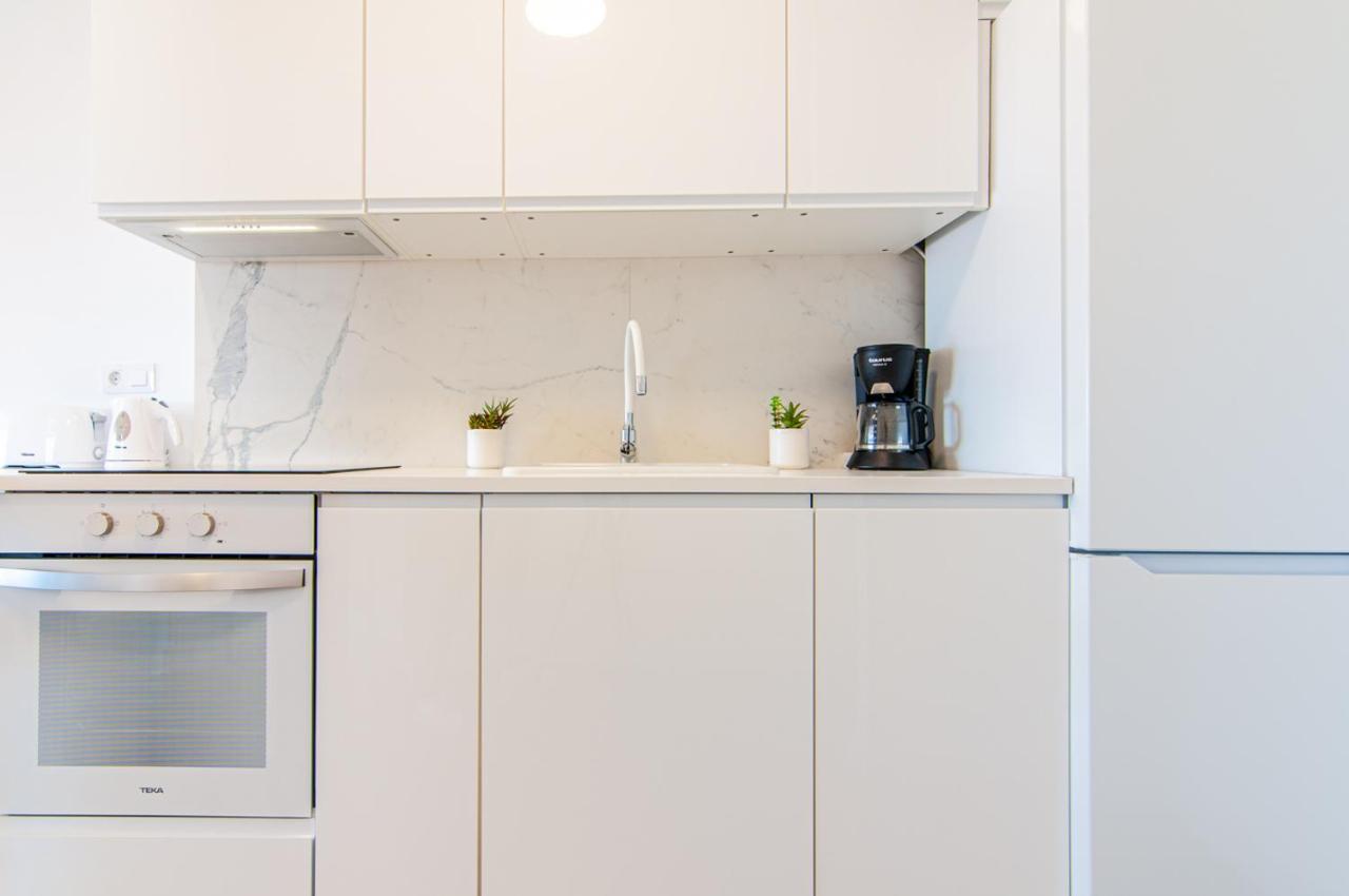 Modern Ocean View Apartment Ph12 1