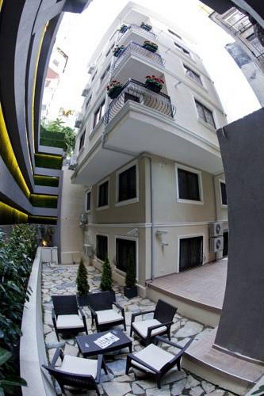 Collage Cihangir Hotel 2