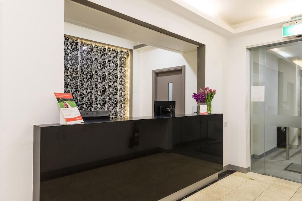 Breakfree on Clarence 1