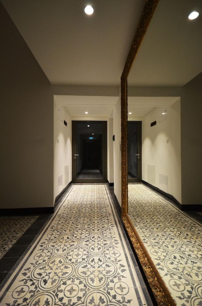 Luxury Residence Near Parliament 1