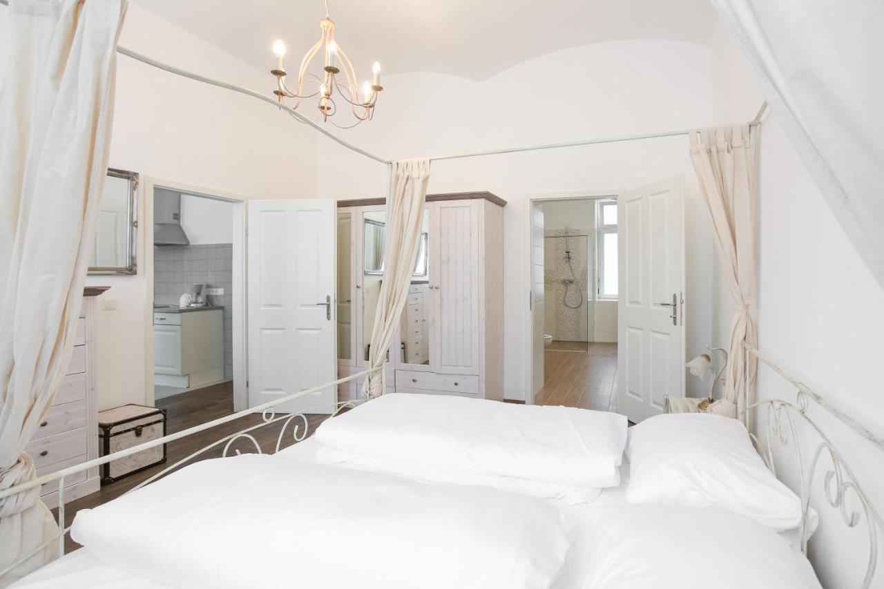 Vintagehome Schonbrunn 2