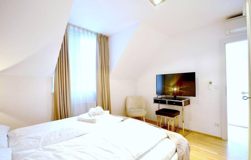 City Center Penthouse Residence Graben 2