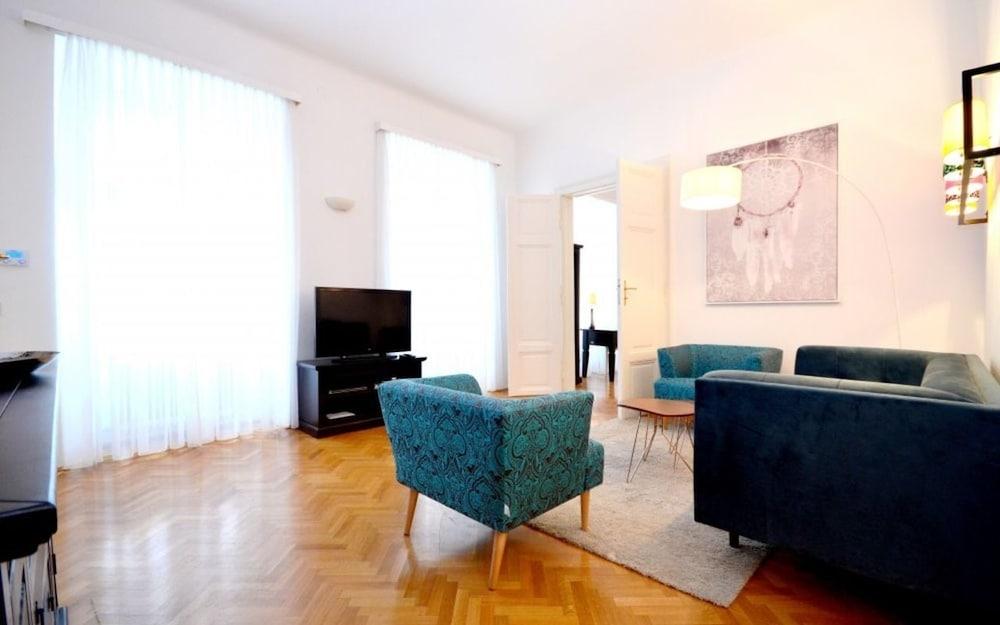 Vienna Residence Quiet Apartment with Space for Up To 6 People
