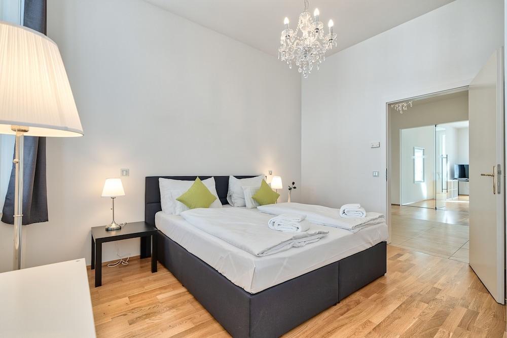 Apartments Wien-Schwarzenbergplatz 1