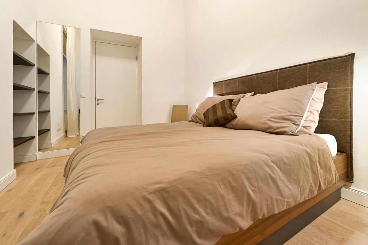 Central Luxury Apartment 2