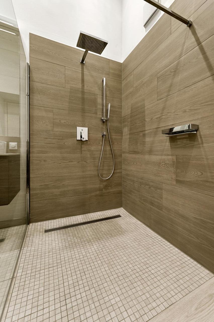 Central Luxury Apartment 1