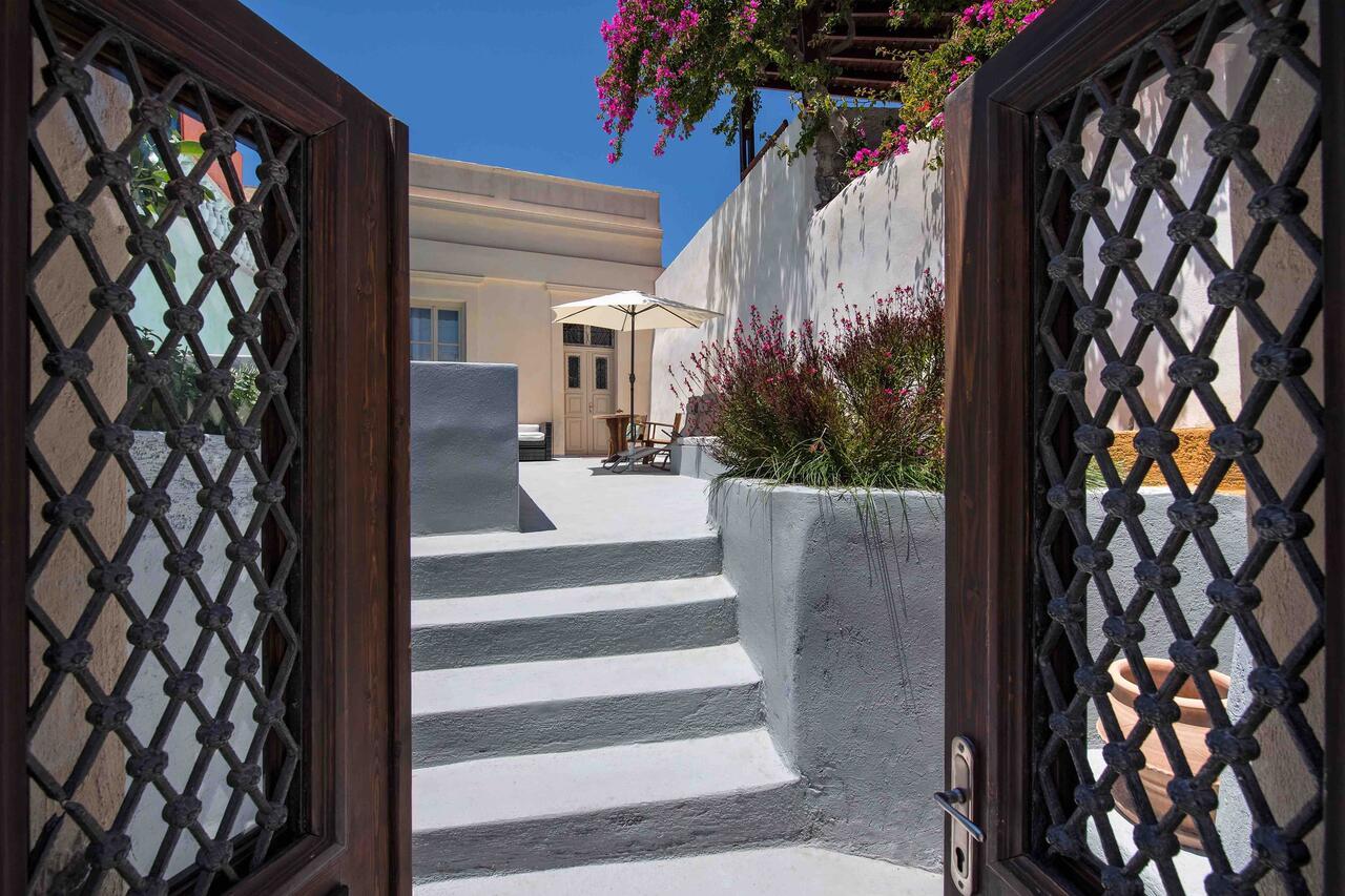 Sandandstone Villa Santorini