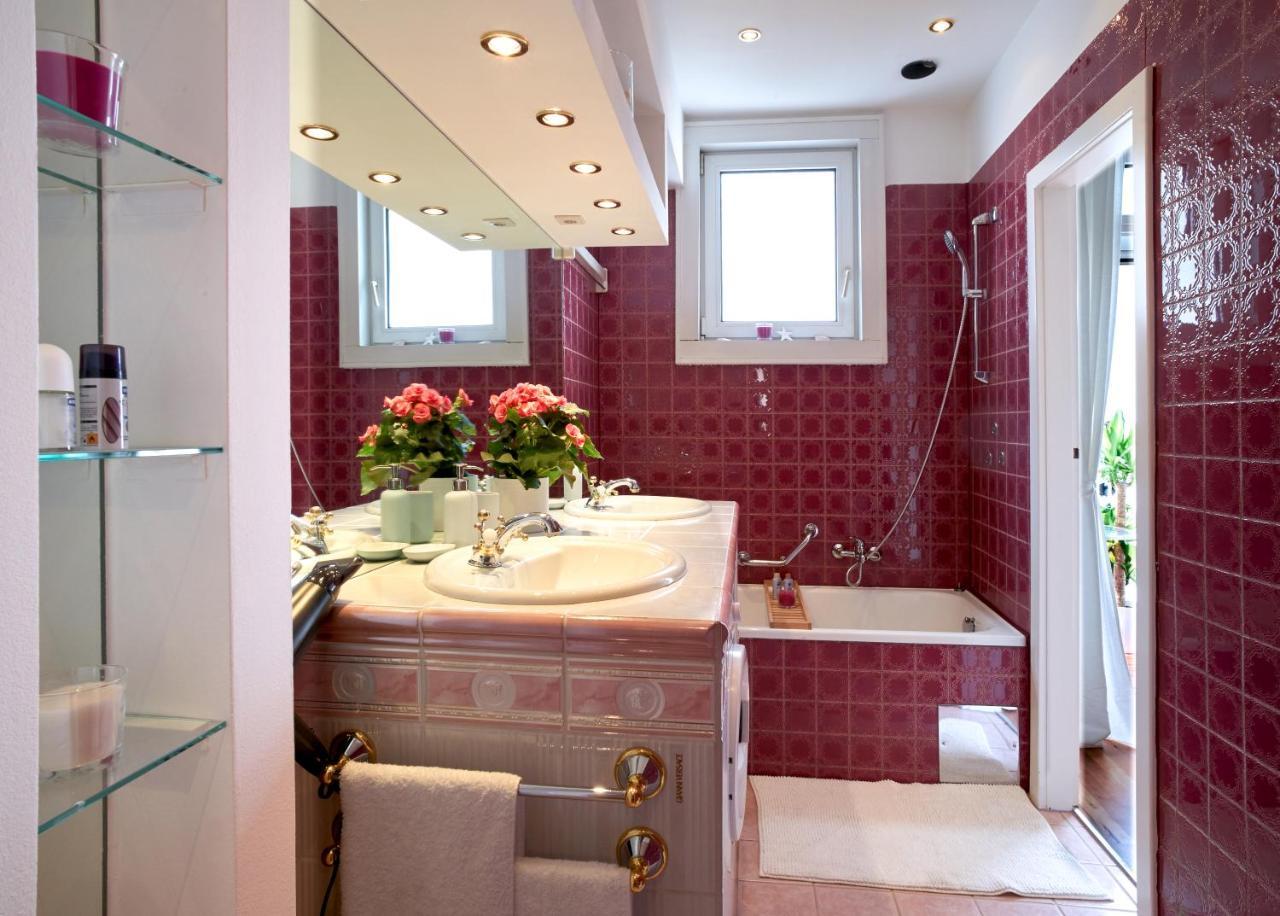 Operastreet City-Center Premium Apartment 2