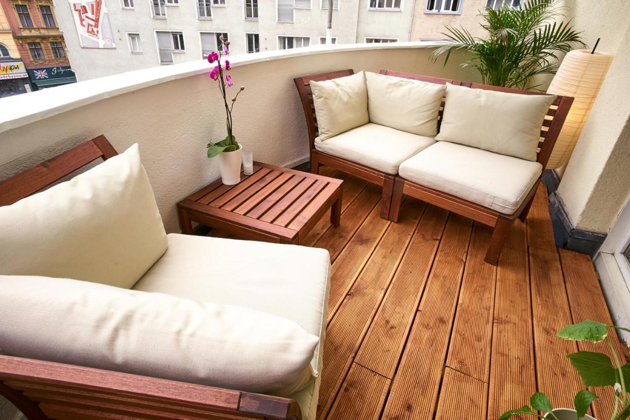 City Centre Klimts Balcony 1