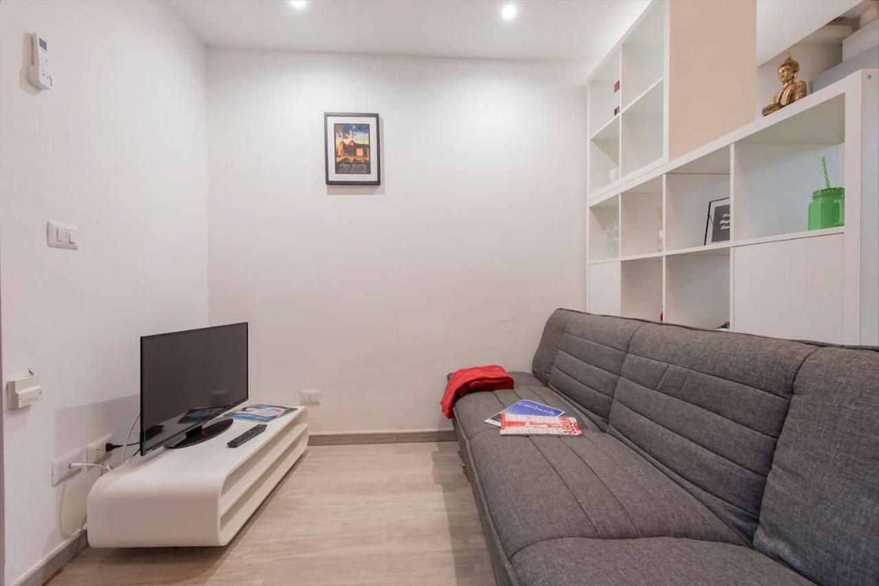 Porta Garibaldi White Flat 1