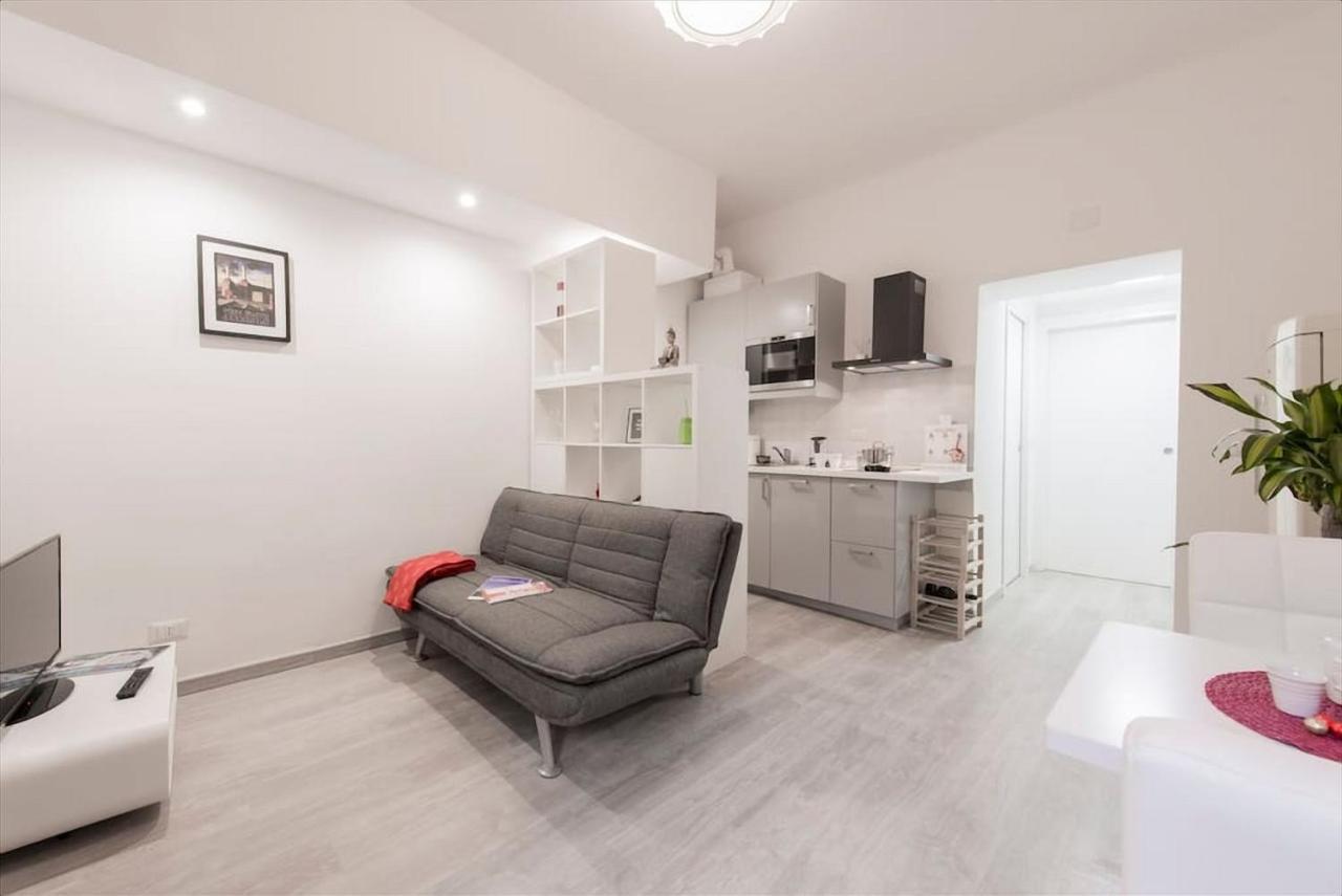 Porta Garibaldi White Flat 2