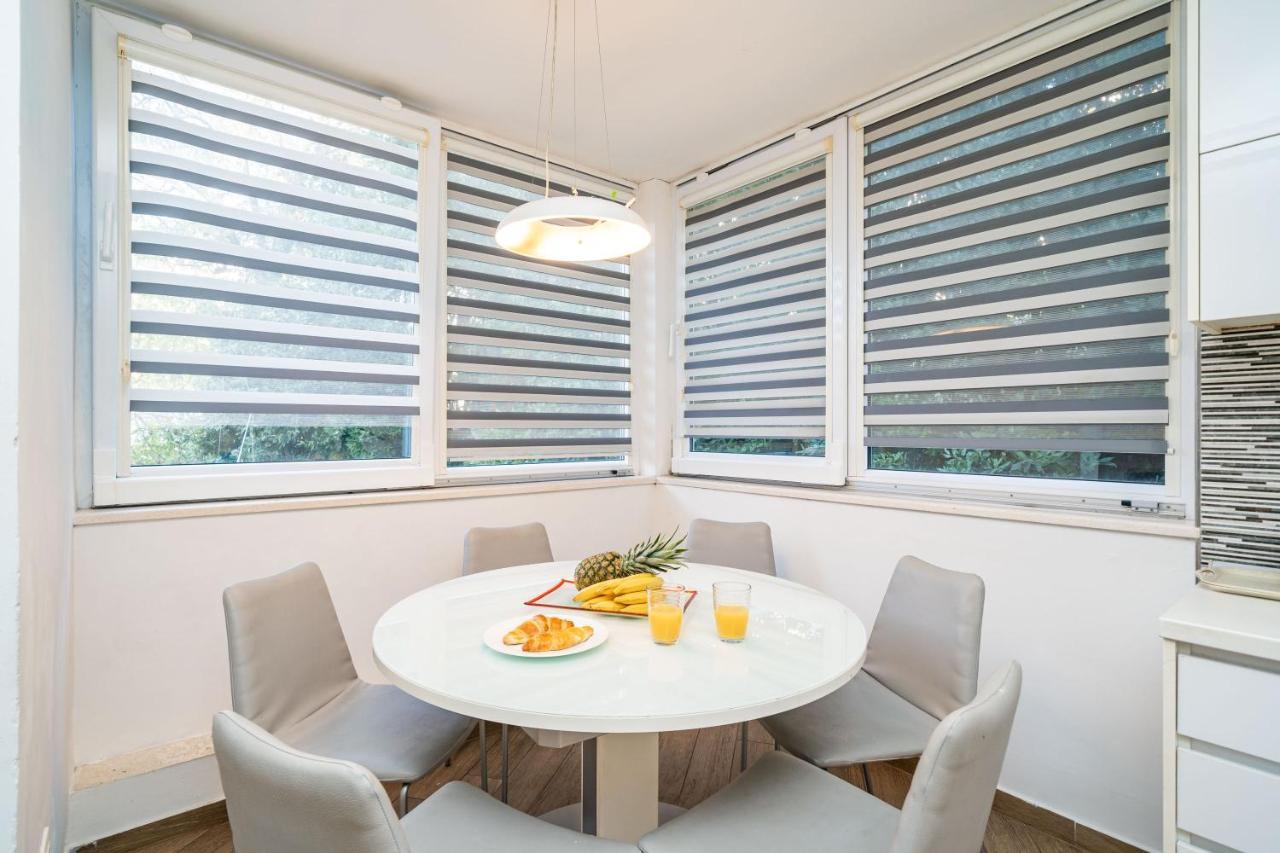 Spacious Two Bedroom Apartment