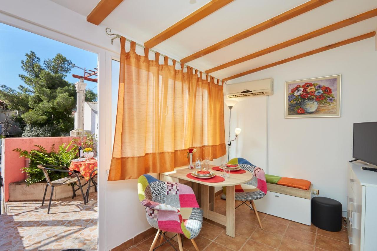 Sunny Charming Apartment (Adults Only)