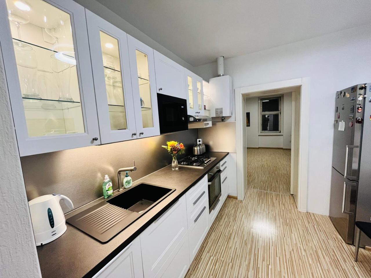 Lovely Nest! Just Beside Schonbrunn Palace And Zoo! 2