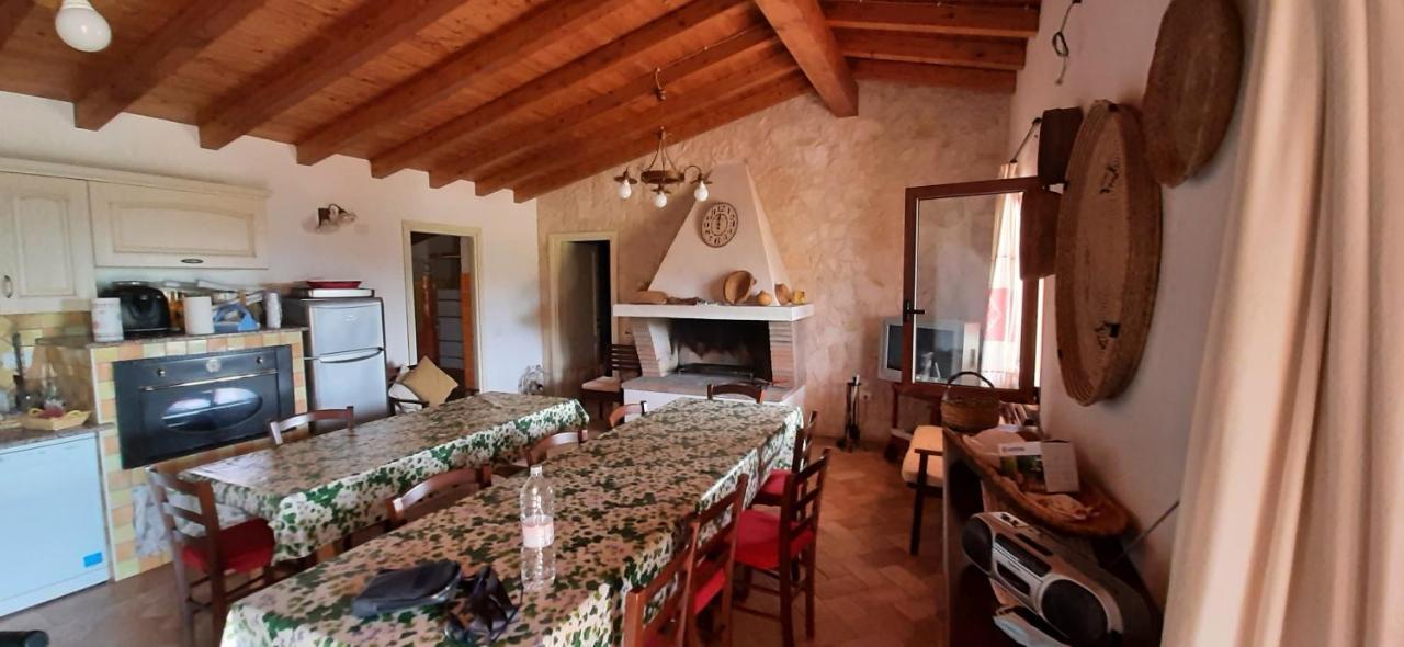 Villa Marci Con Piscina Privata a Nulvi (Ss) 1