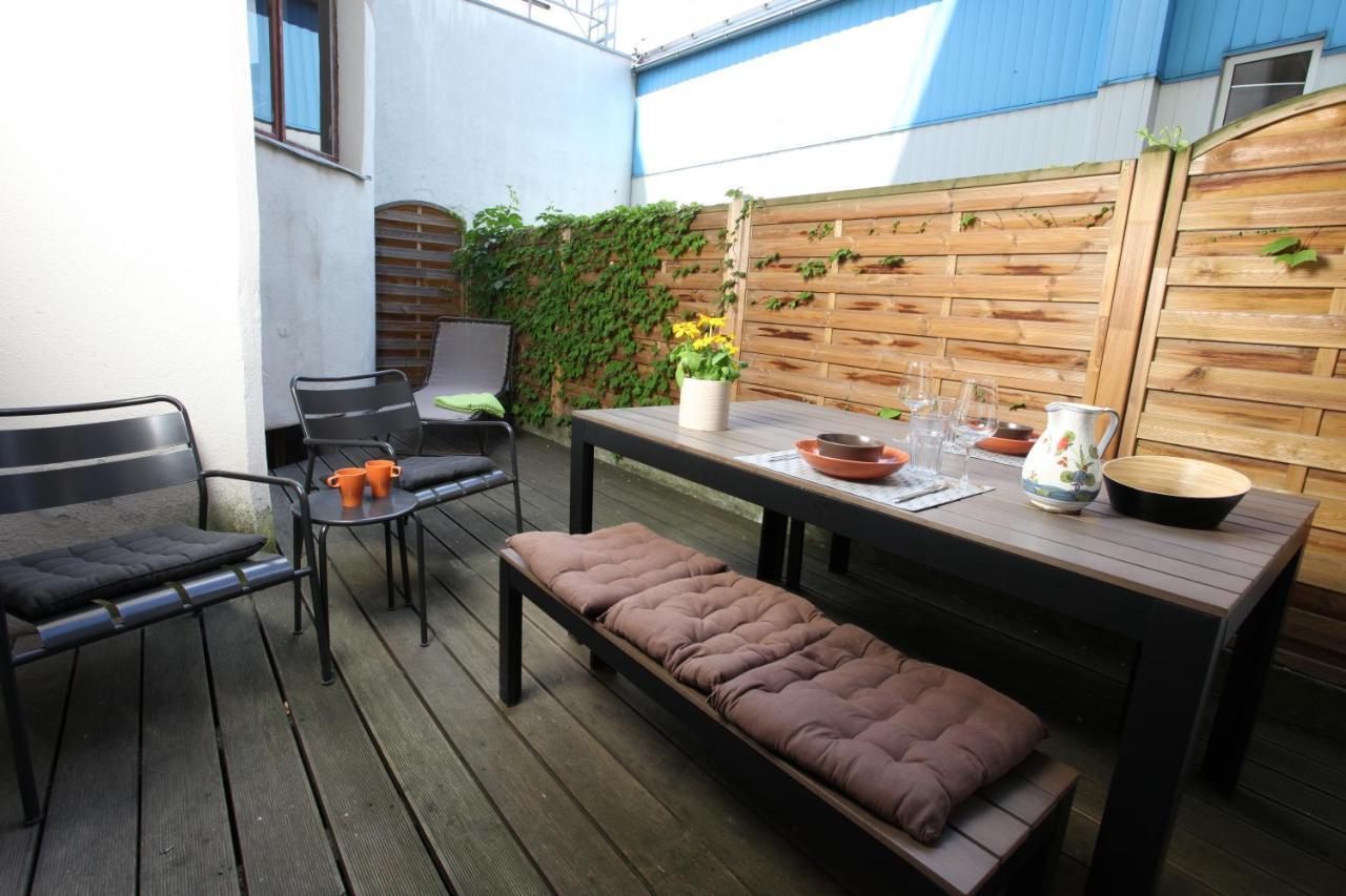 Hoheschule Apartment Courbette 1