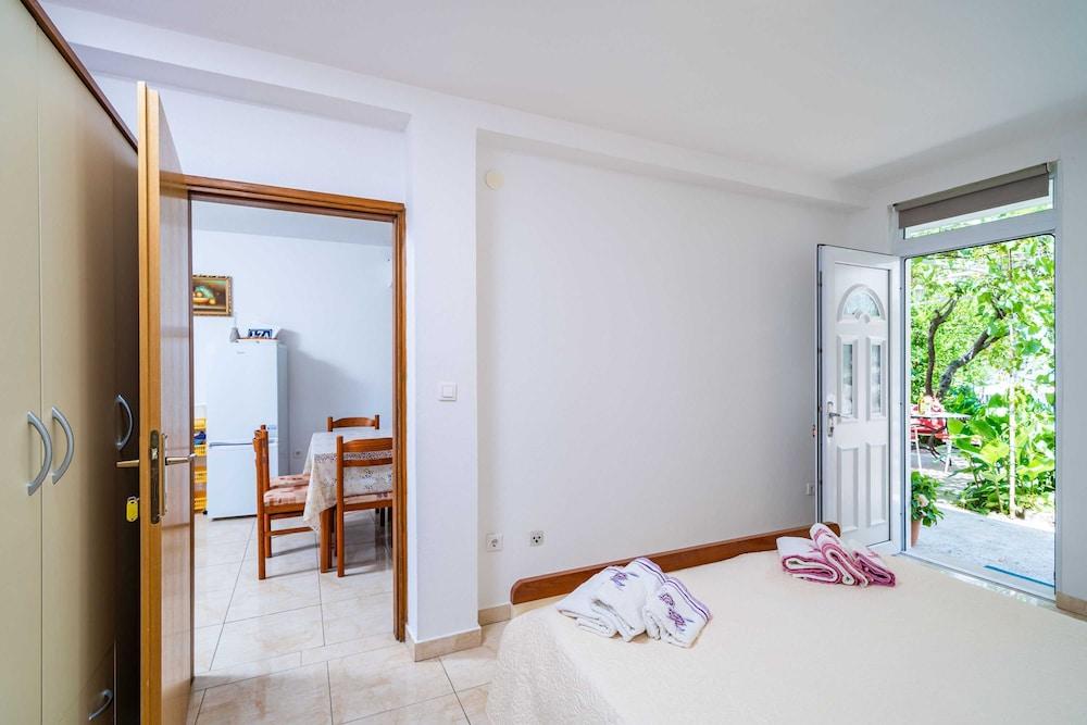 Apartments Zarac 1