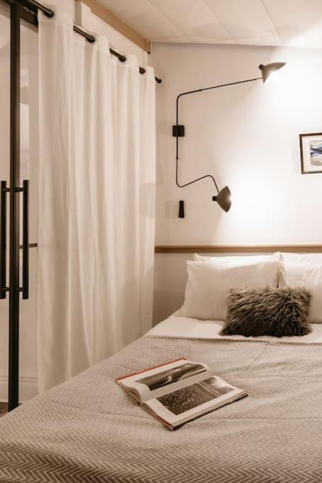 The Little Red Door *Cihangir* 2