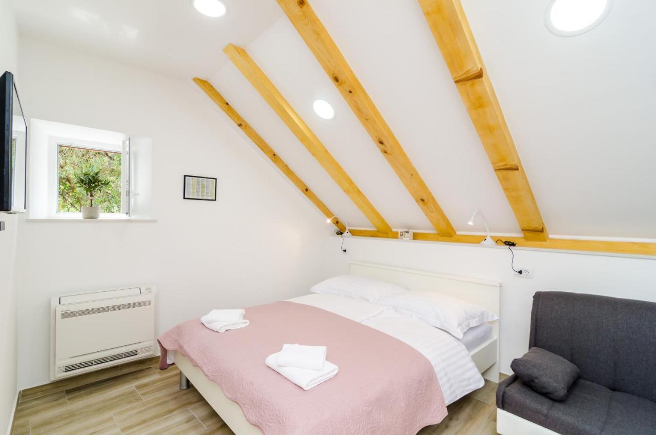 Apartments Shining Star 1