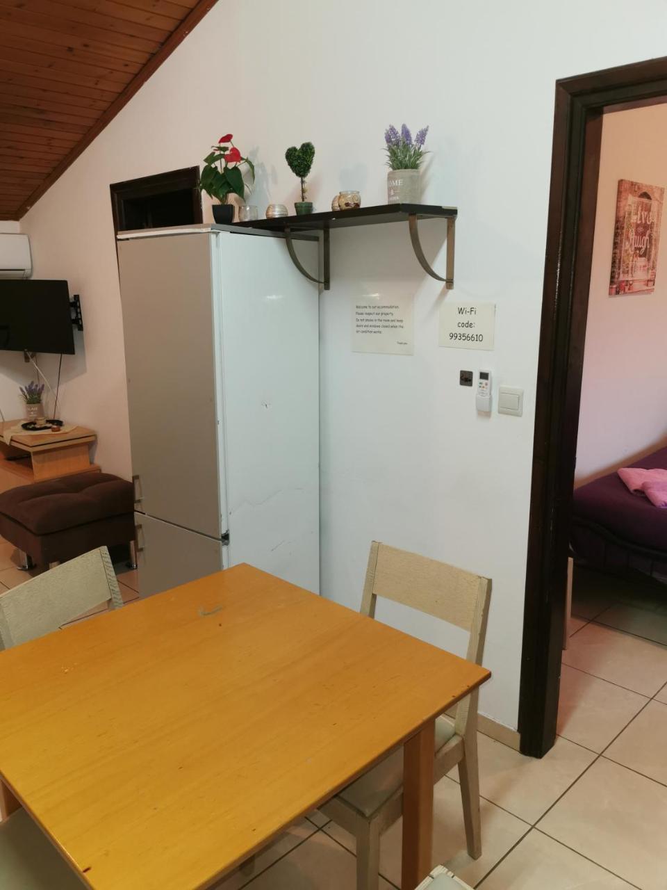 Strovolos Rooms Studios 2