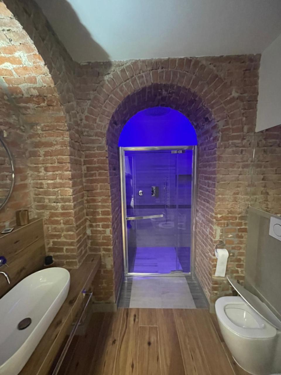 Luxury Apartment in Milan Center 1