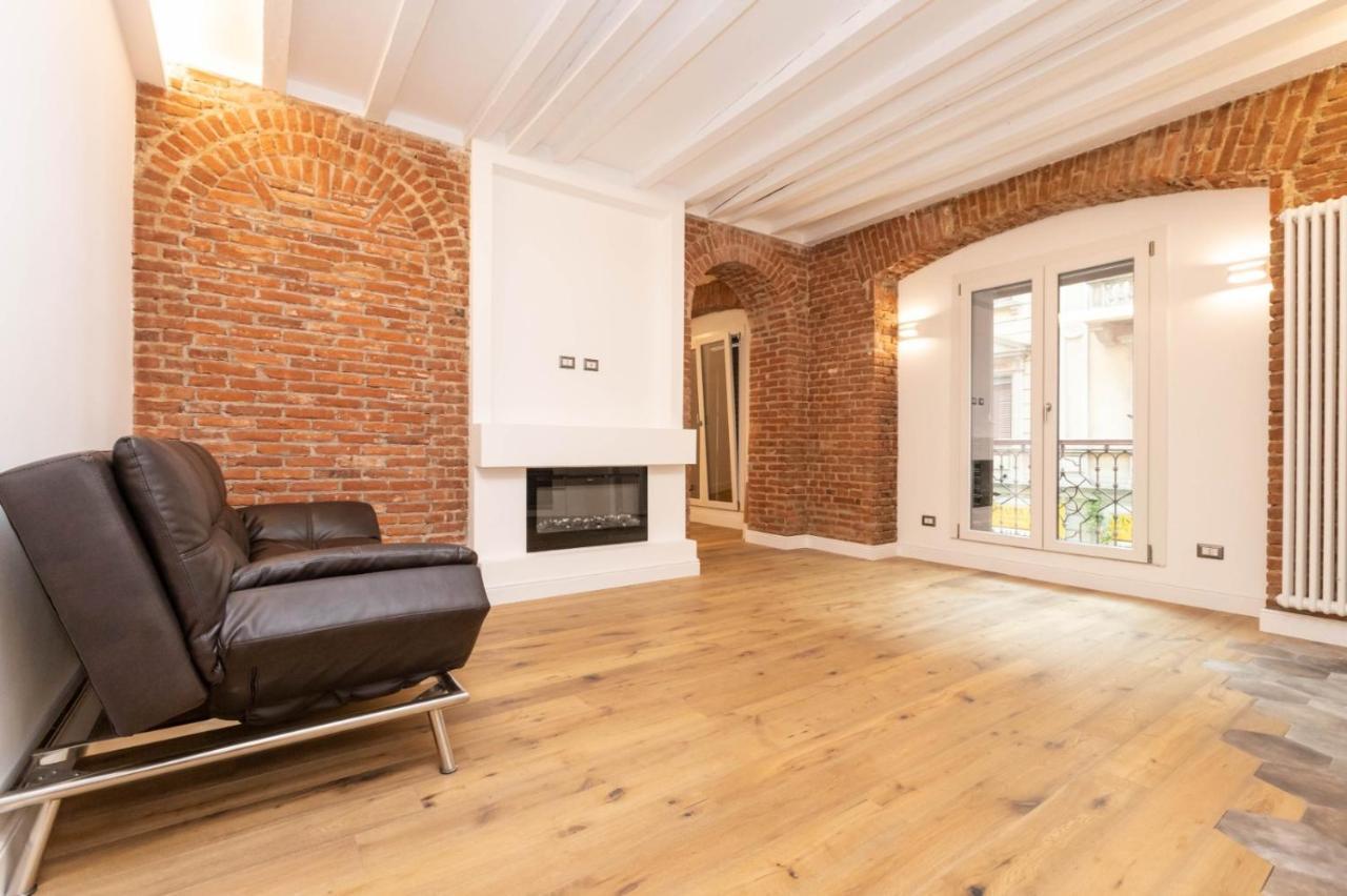 Luxury Apartment in Milan Center 2