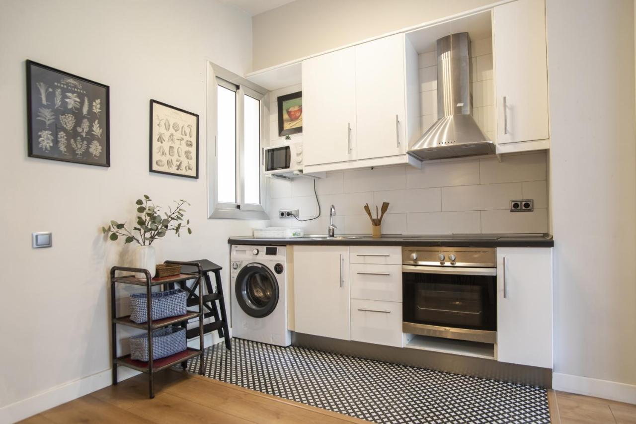 31ent1027 - Mediterranean Decorated Apartment 2