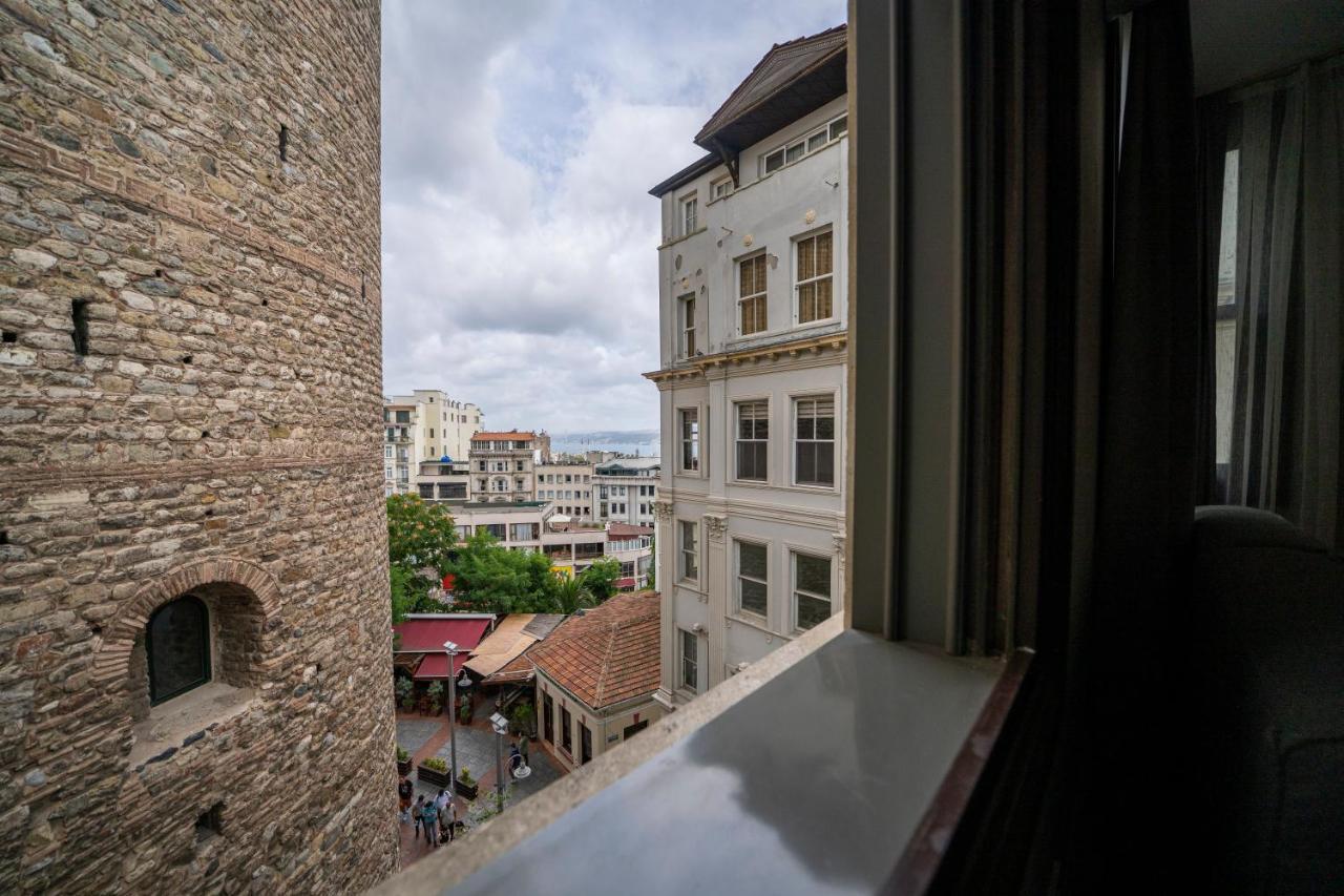 Historic Apartment in Galata Kuledibi 2