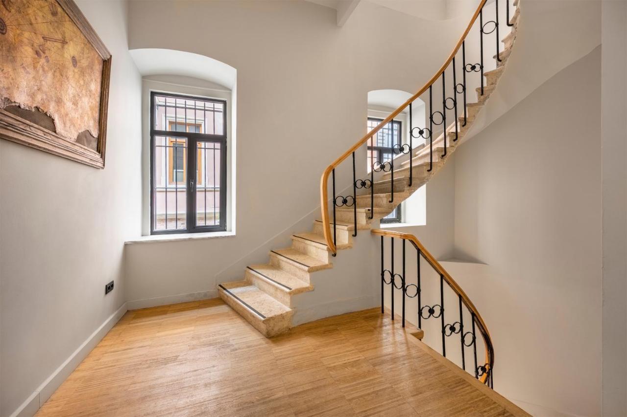 Luxury Flat in Galata 1