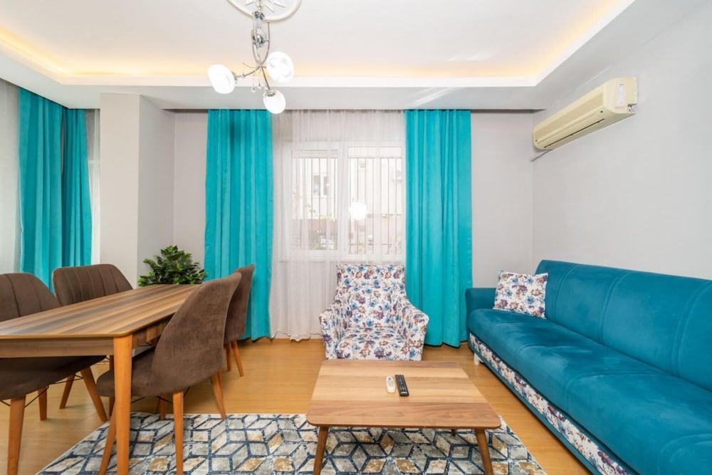 Cozy Flat Near Shopping Malls in Kepez Antalya