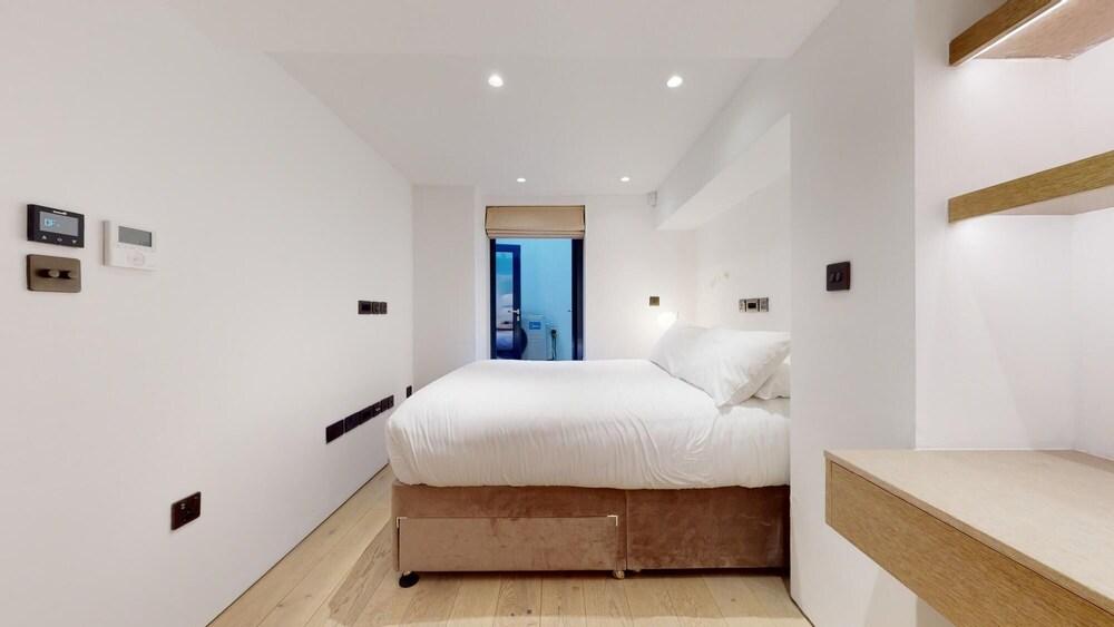 Maddox Street - 2 Bed 2