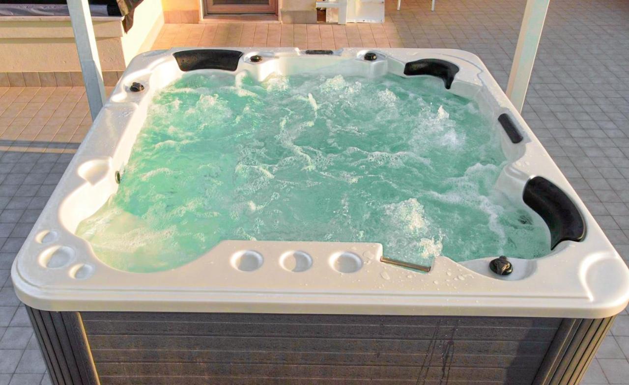 Skyfive Fire Apartment 1