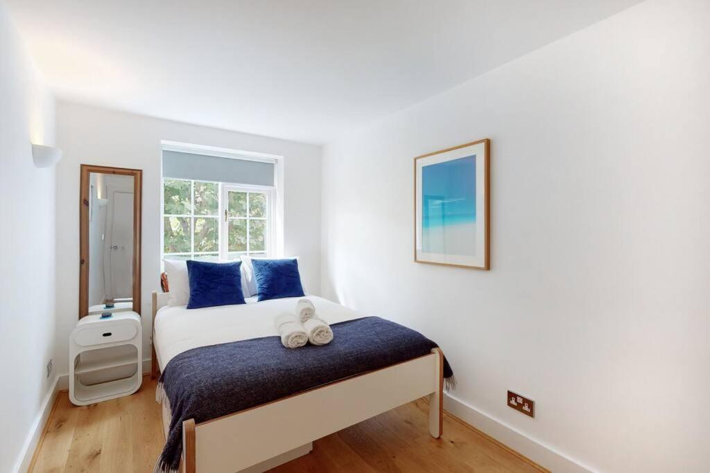 Lovely 2 Bedroom Flat Overlooking Canary Wharf 2