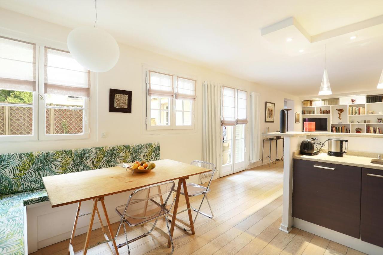 Apartment Champs Elysees by Studio Prestige