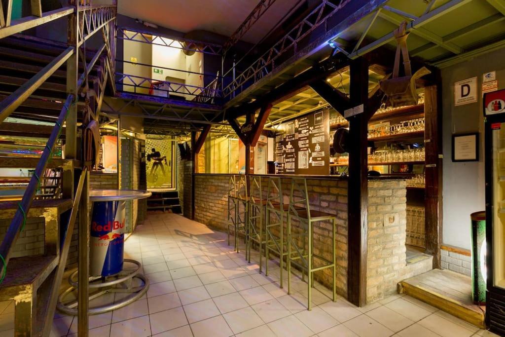 The Bachelor Bar - Bunker | Private Club (Adults Only)