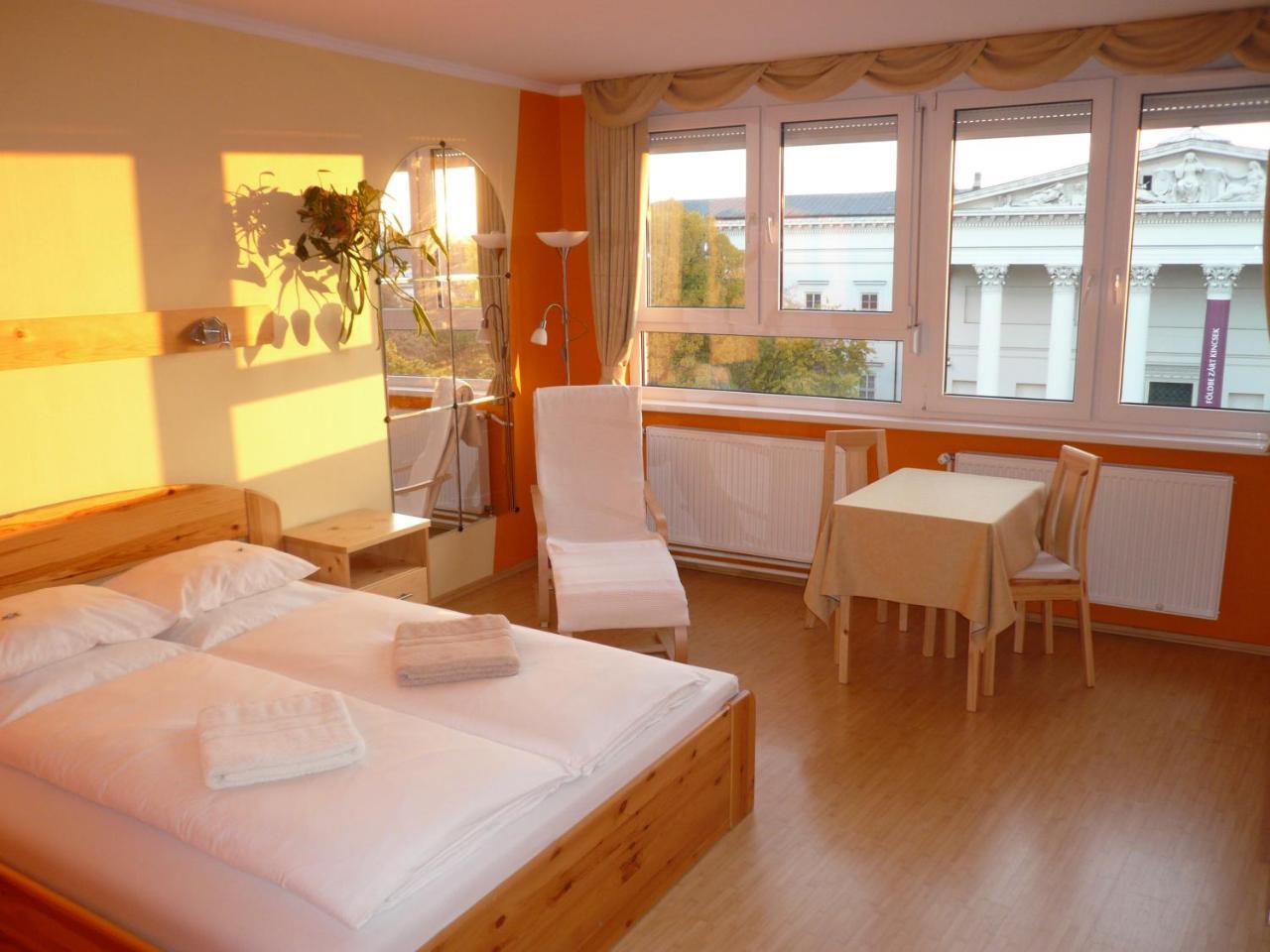 Museum View Apartment (Adults Only)