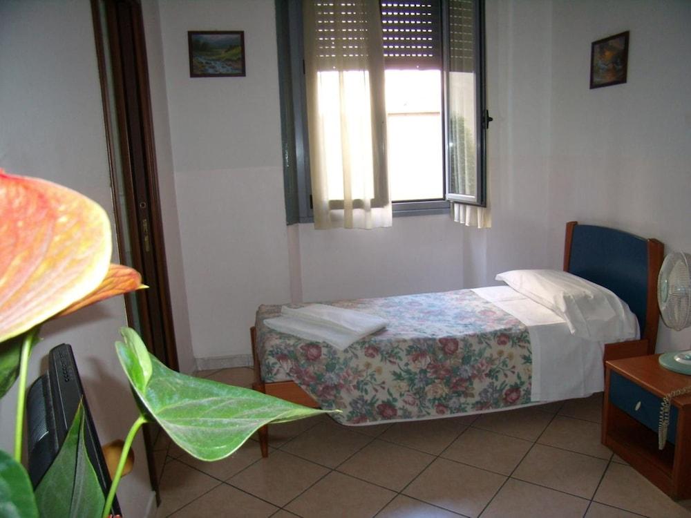 Hotel Central Station 2