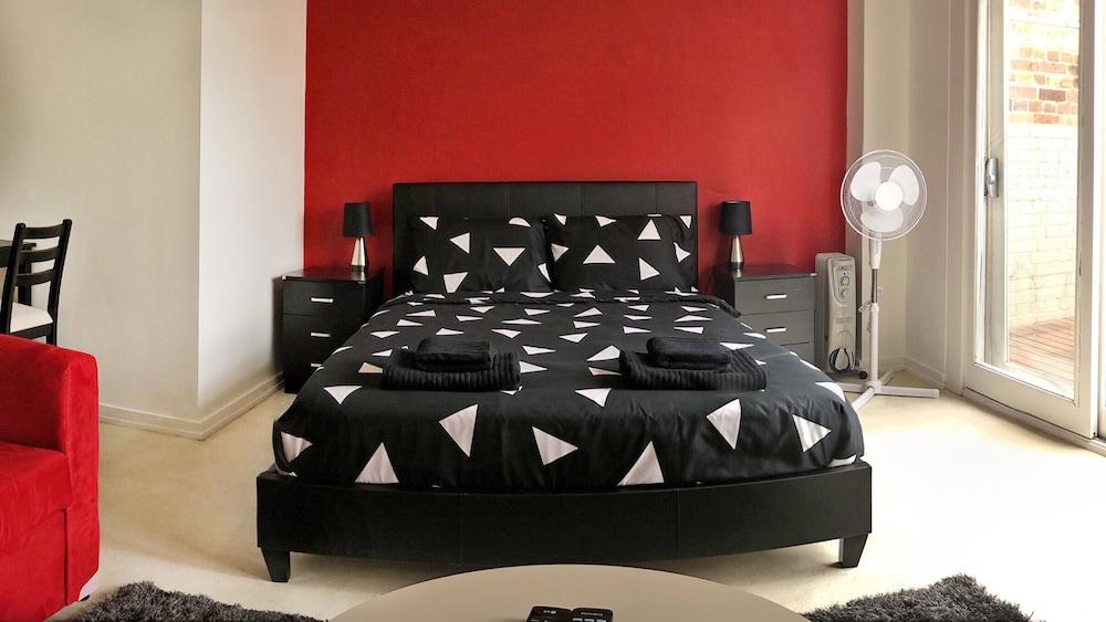 Myhoyoho Design Studio Apartment 2