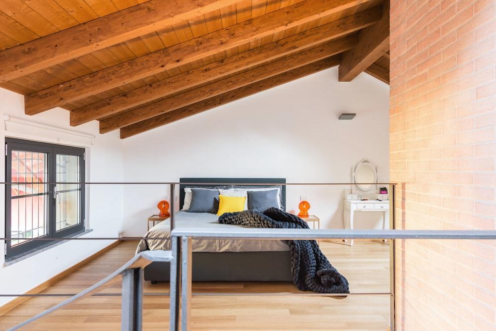 Home at Hotel - Ampola 2