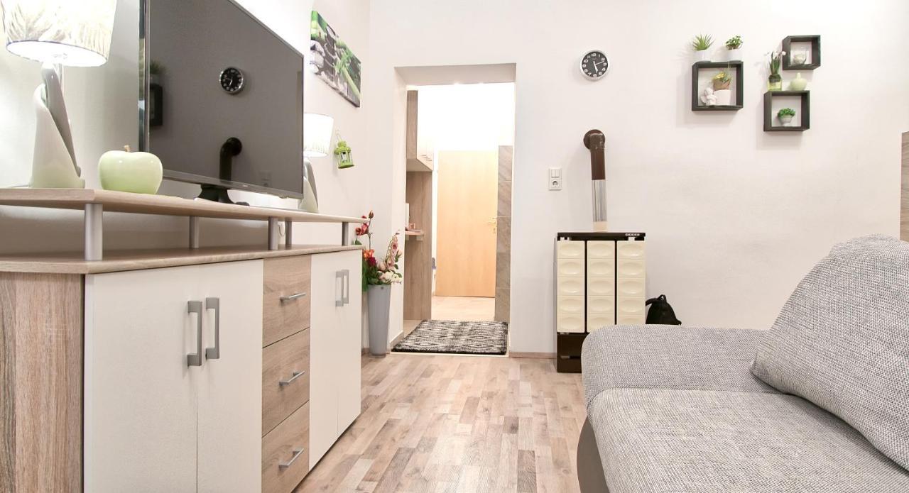 Spongebob Apartment 1