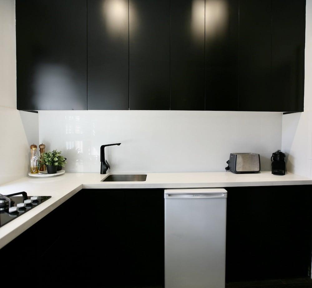 Lux & Quiet Apartment In,  Potts Point 2