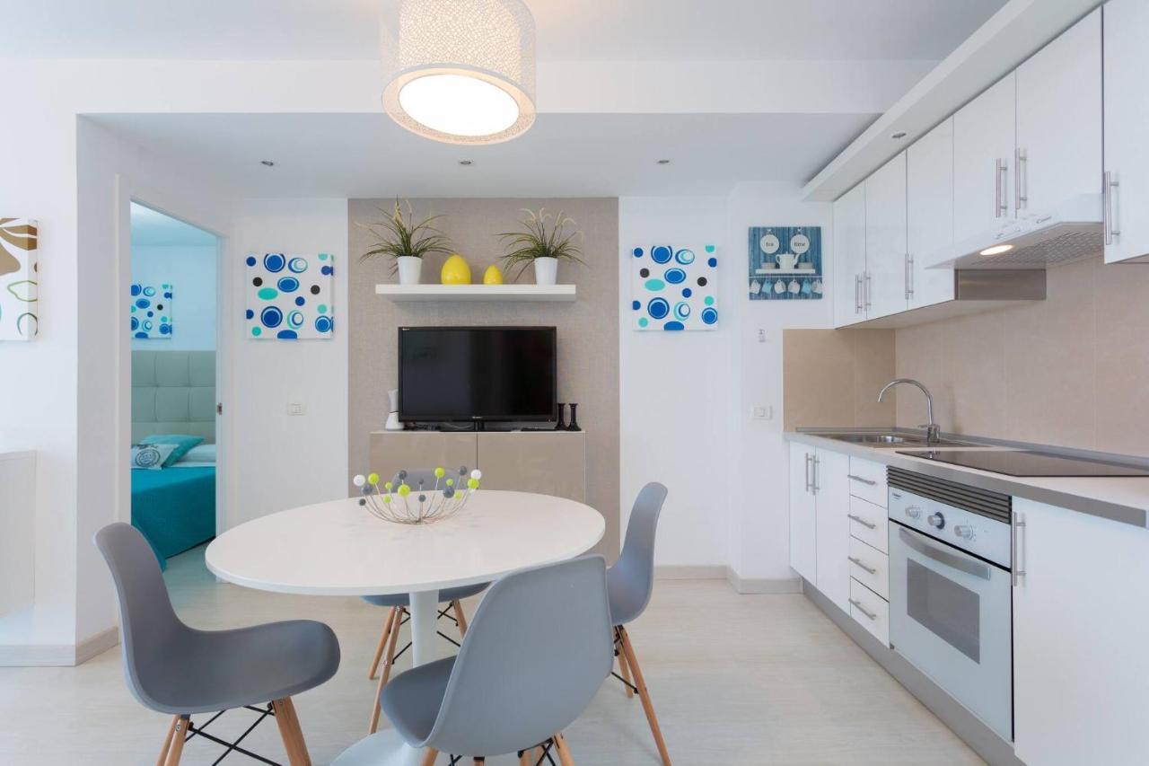 Delicious Los Cristianos,2bdr 2bathr Beachclose