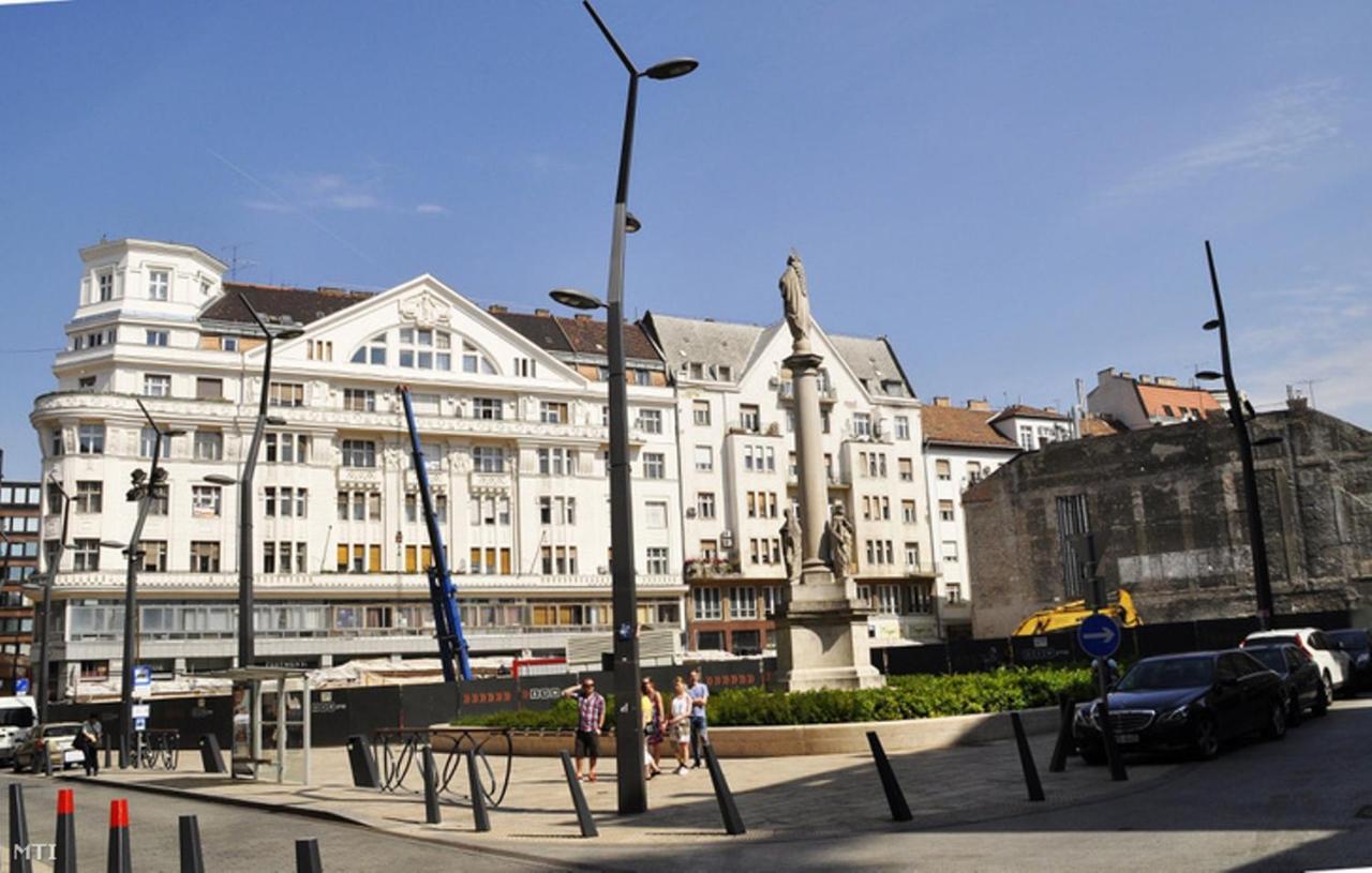 Comebackpackers (Adults Only)