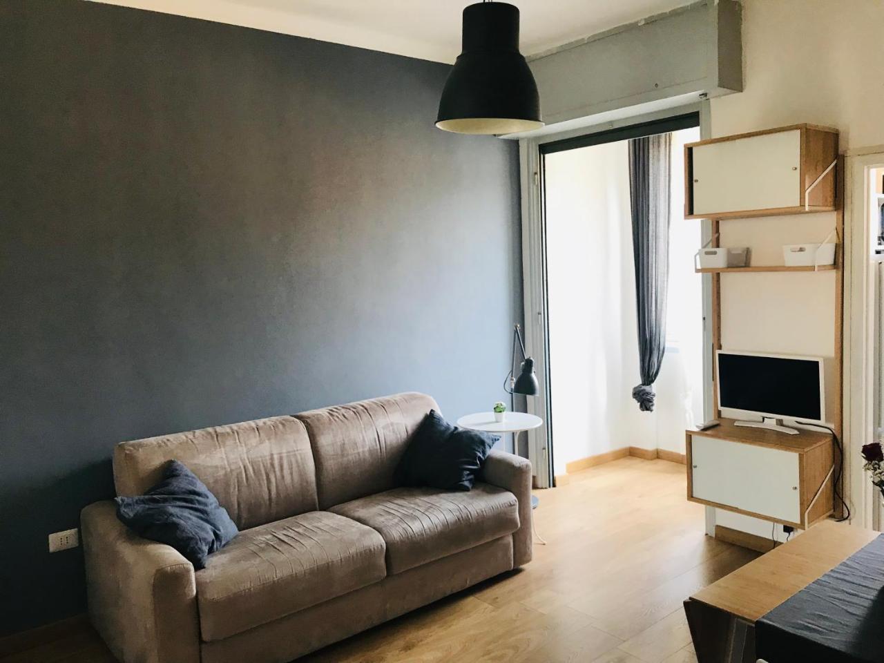 Cozy Apartment 3 Km Away From Duomo 1