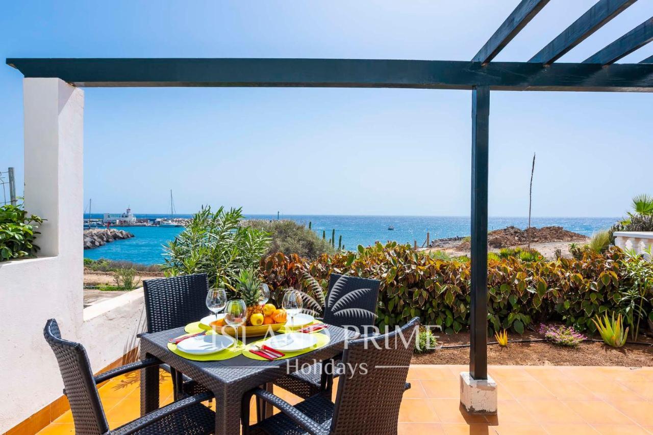 Oceanfront Holiday with Stunning Views