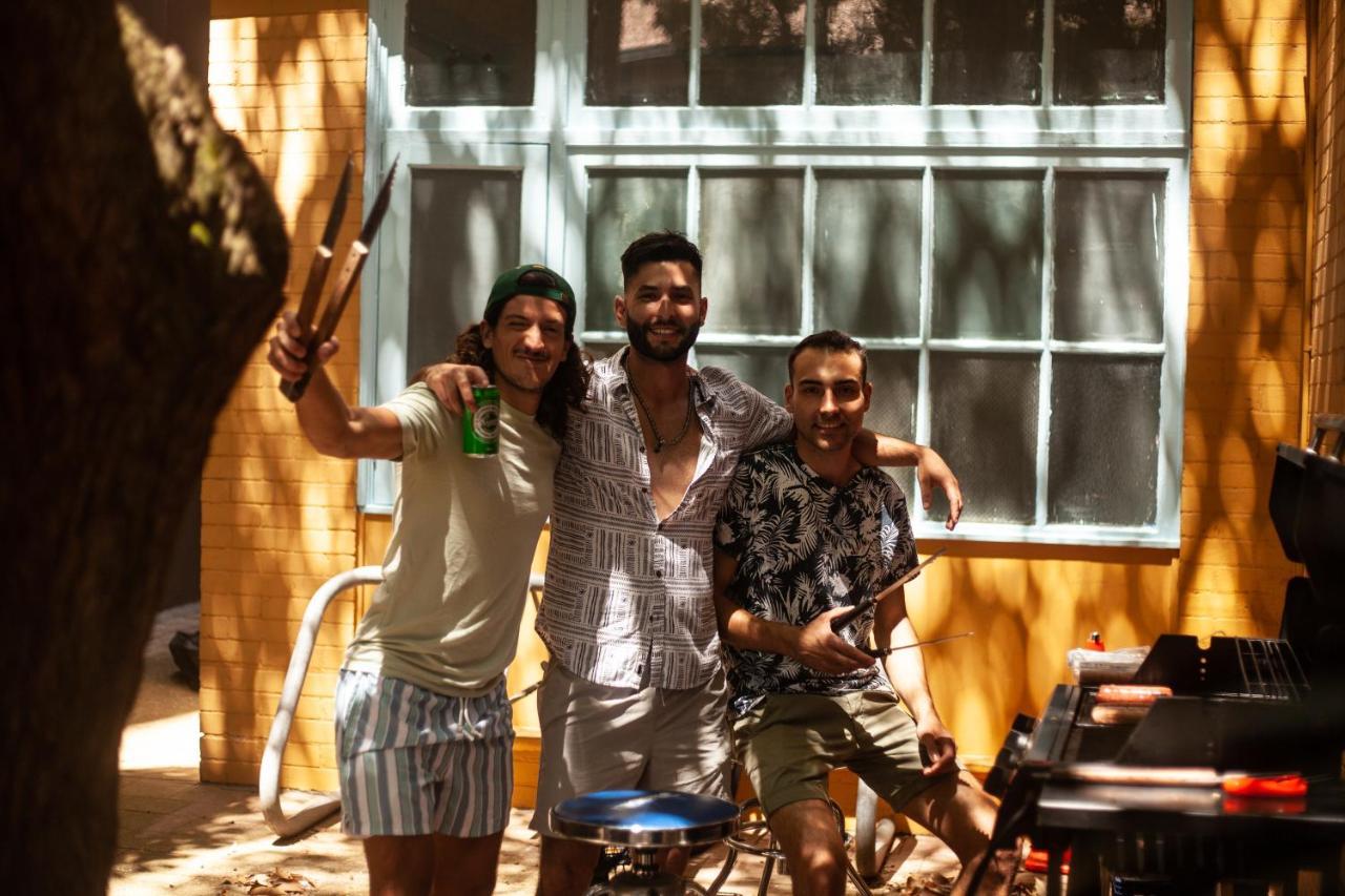 Podbed (Adults only)