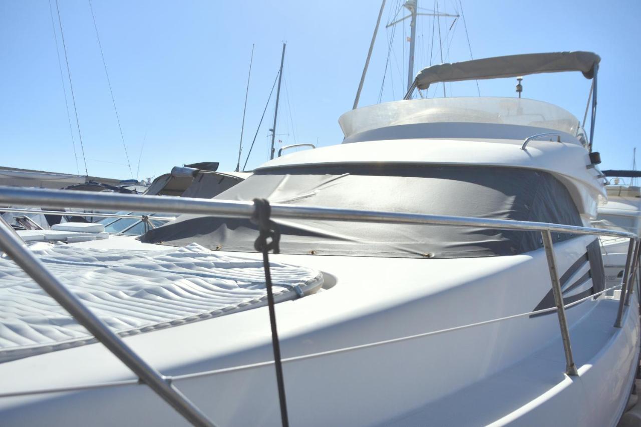 Luxury Yacht Kamikara 2