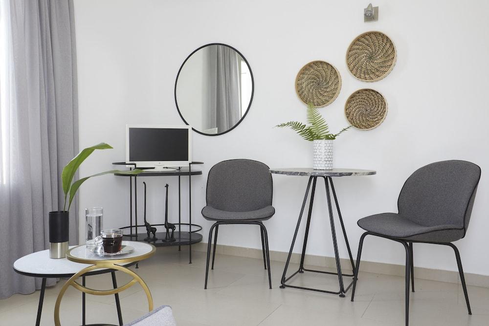 Petit Palace Suites 2