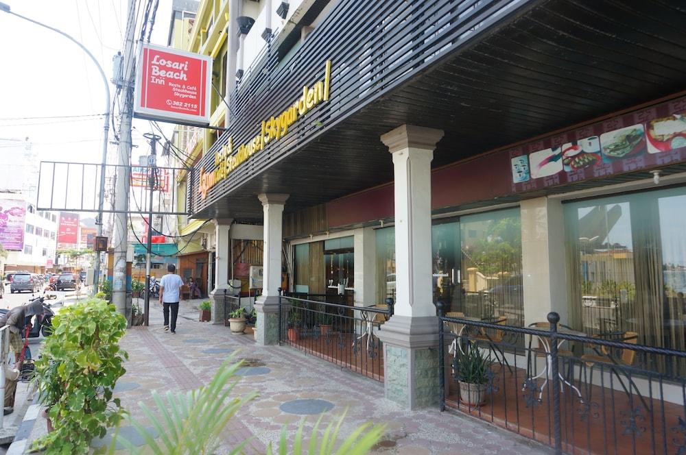 Losari Beach Inn