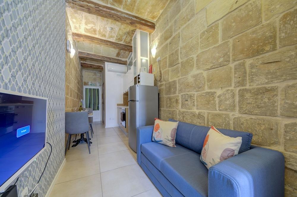 Tritoni Harbour Suites 1